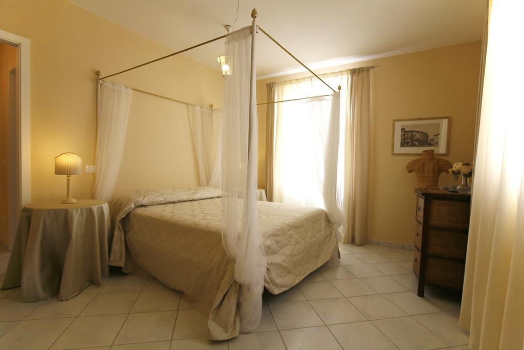 Villa Amelia Rooms Marina di Pietrasanta Buitenkant foto