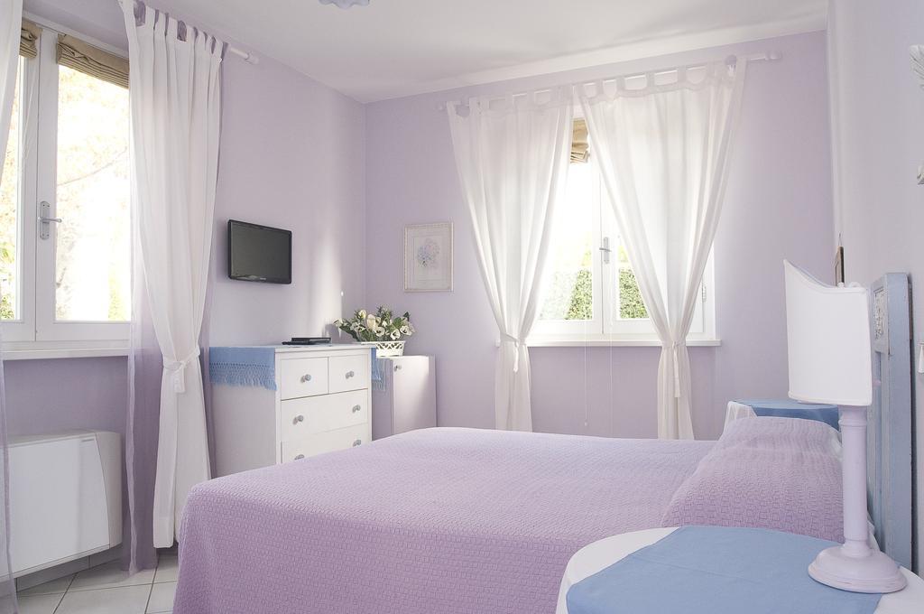 Villa Amelia Rooms Marina di Pietrasanta Buitenkant foto