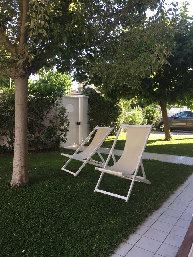 Villa Amelia Rooms Marina di Pietrasanta Buitenkant foto